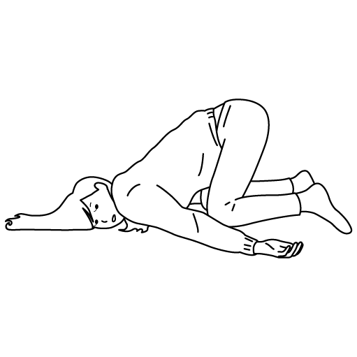 うつ伏せで頭を床に付けお尻を高く突き上げ疲労困憊な女性